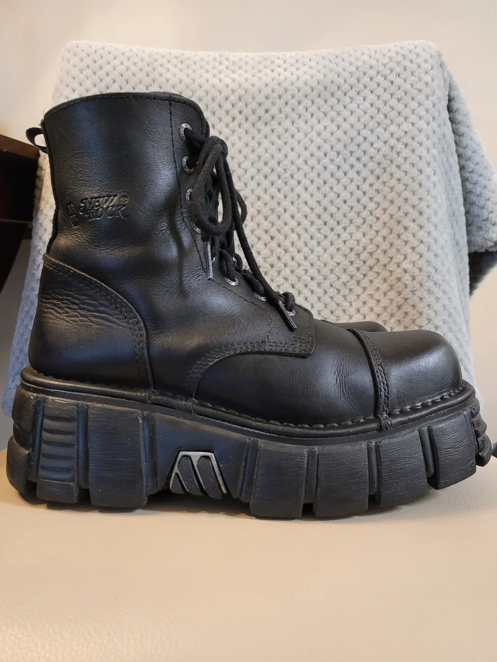 New Rock Combat Boots